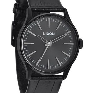 Nixon Sentry 38